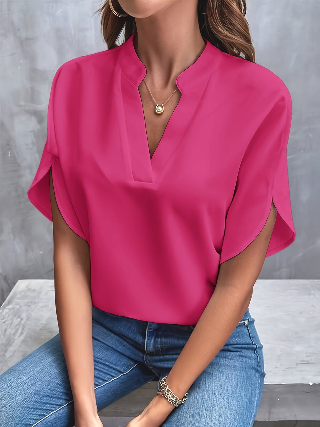 Women's Relaxed Fit V-Neck Short Sleeve Top