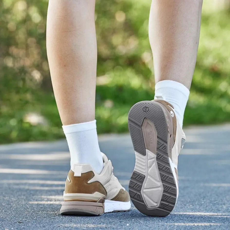 Women's Lace Wide Trainers