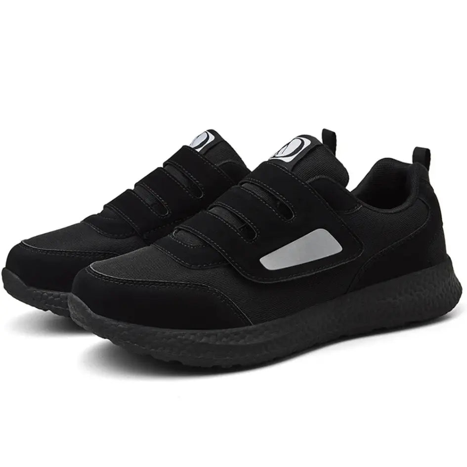 Men’s Lightweight Trainers With Adjustable Closure