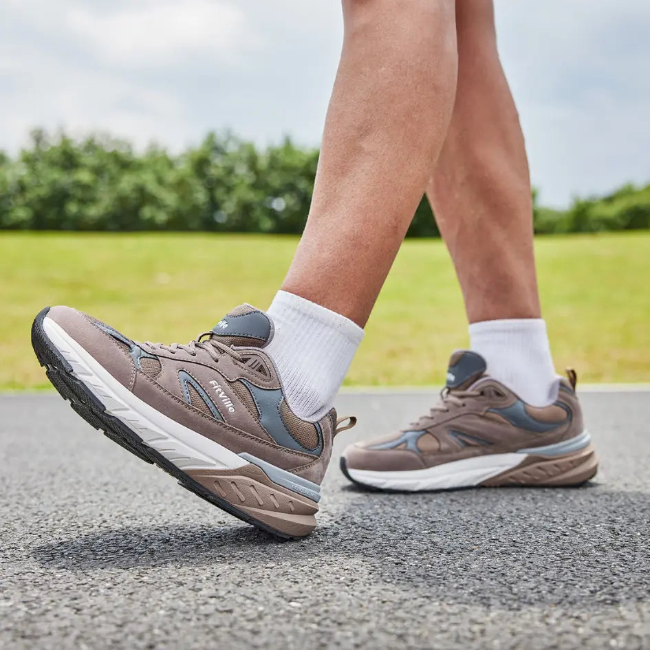 Men’s Trainers With Wide Fit And Textured Sole