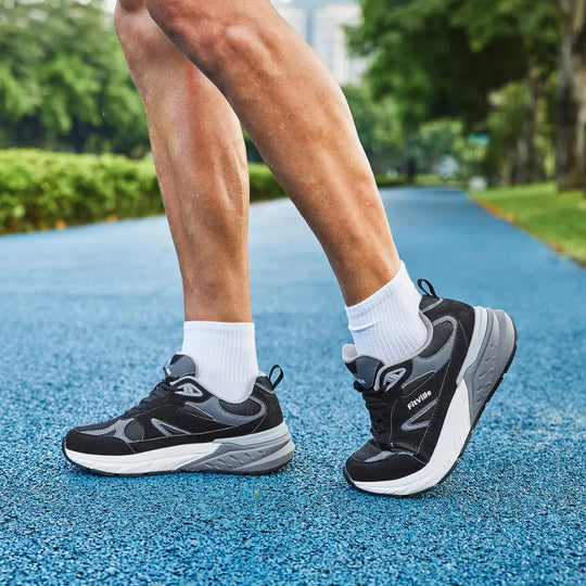 Men’s Trainers With Wide Fit And Textured Sole