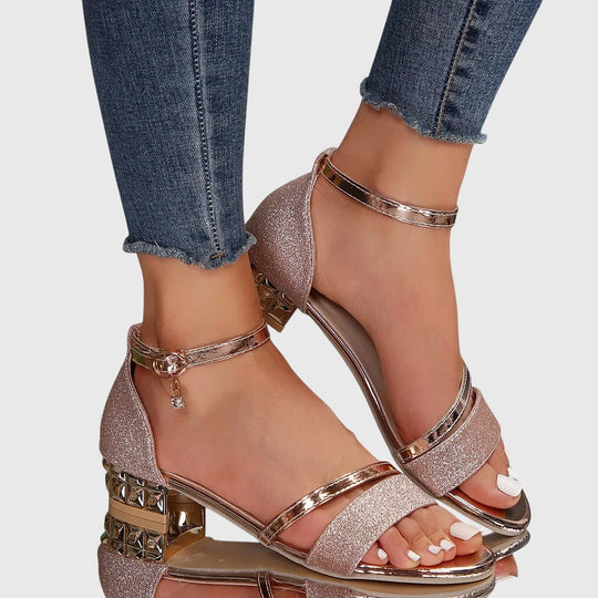 Orthopedic heeled sandals for women featuring an adjustable closure, ergonomic breathable design, and a comfortable 5cm heel height. 3