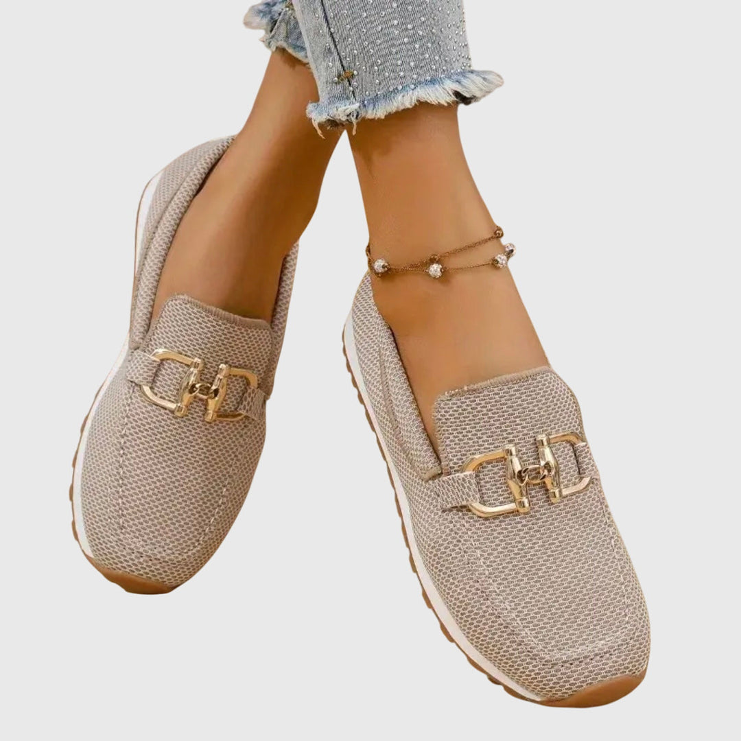 Orthopedic loafers for women featuring cushioned support and breathable design, crafted from elegant leather for optimal comfort. 1