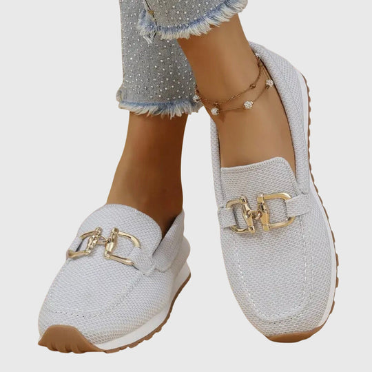 Orthopedic loafers for women featuring cushioned support and breathable design, crafted from elegant leather for optimal comfort. 3