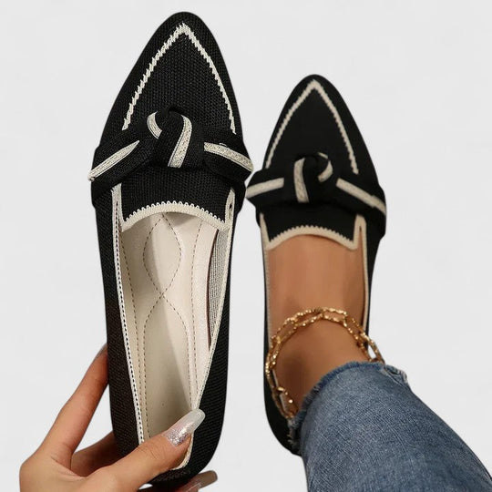 Orthopedic loafers for women in a sleek black design, featuring superior arch support and shock-absorbing cushioning for all-day comfort and style. 3