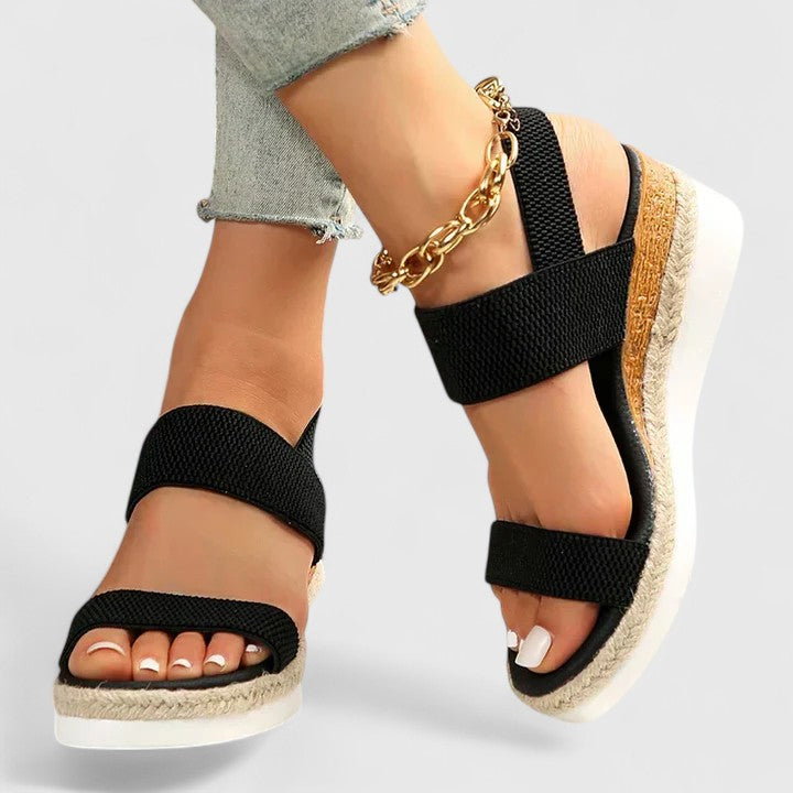 Orthopedic sandals for women featuring enhanced arch support and cushioning, designed for maximum comfort and pain relief. 2