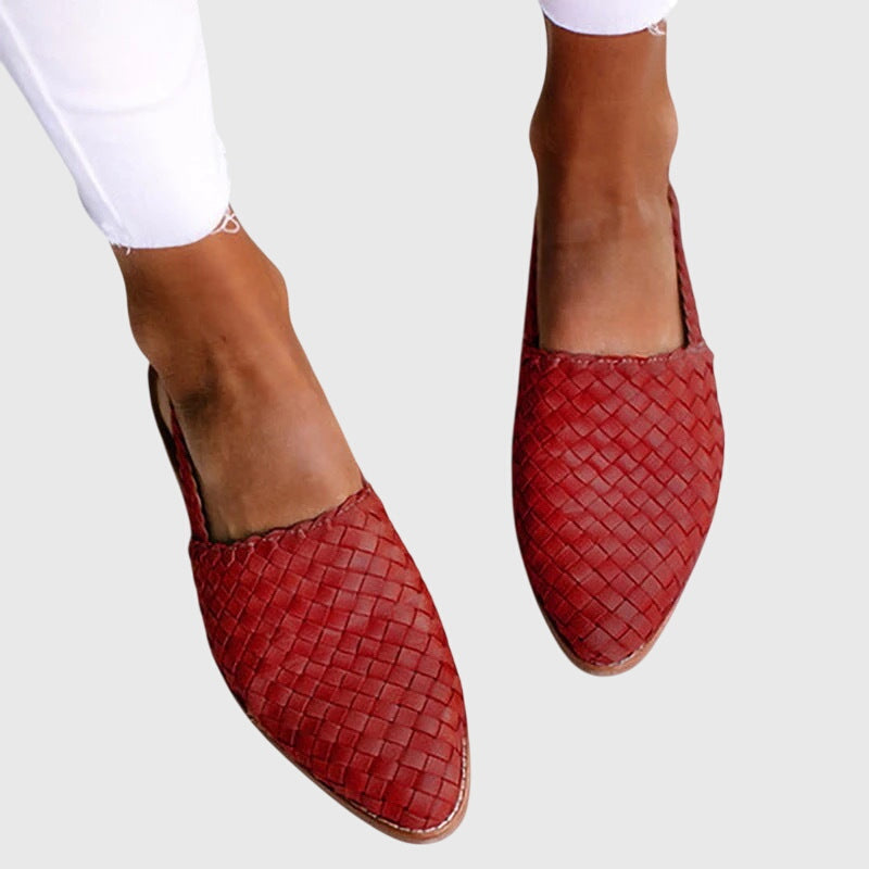 Orthopedic sandals for women featuring three-arch support, designed for stylish comfort and pain relief, perfect for all-day wear. 1