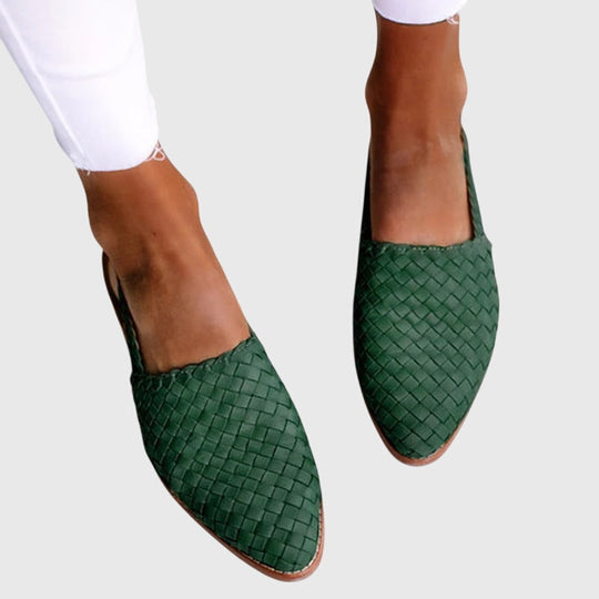 Orthopedic sandals for women featuring three-arch support, designed for stylish comfort and pain relief, perfect for all-day wear. 3