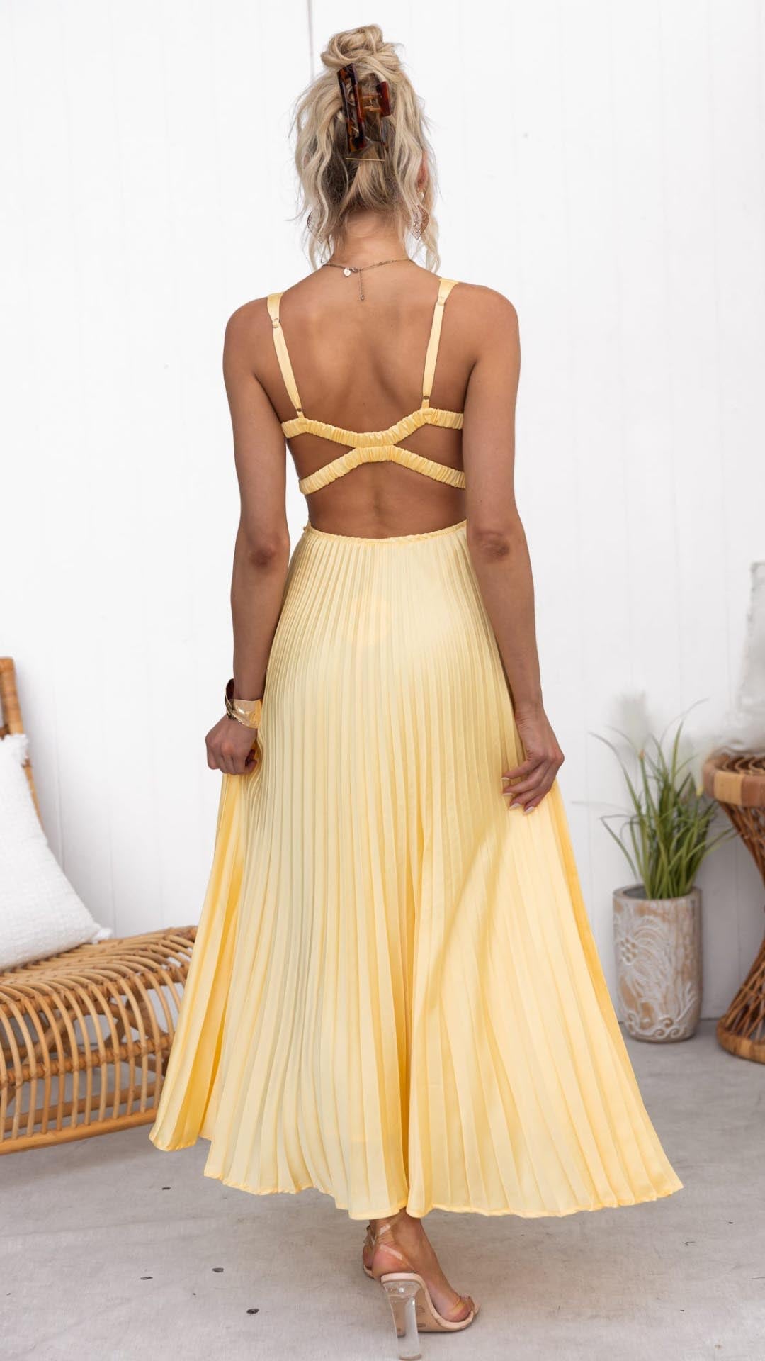 Women's Sleeveless Pleated Maxi Wedding Guest Dress