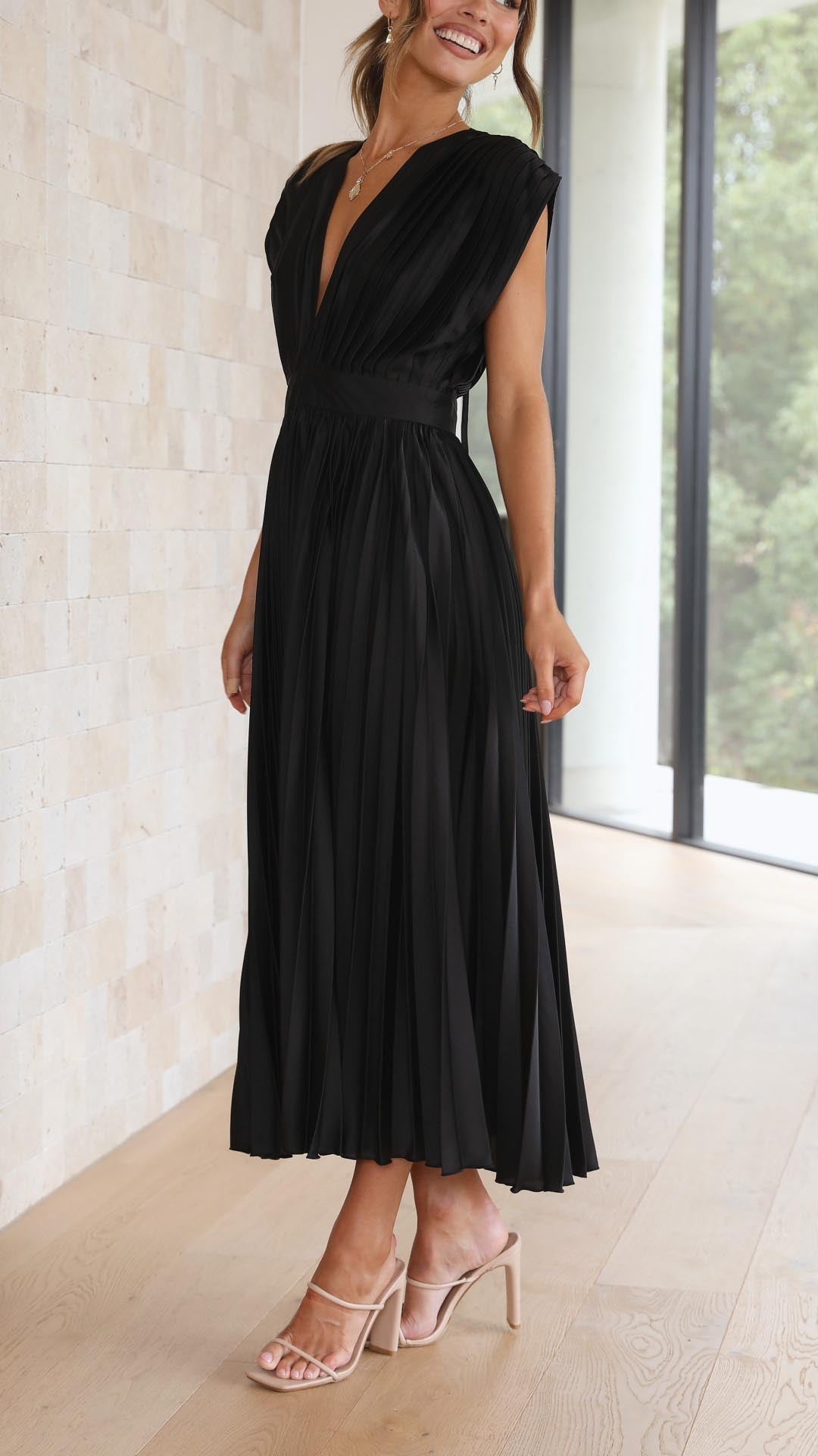 Women's V-Neck Pleated Maxi Wedding Guest Dress